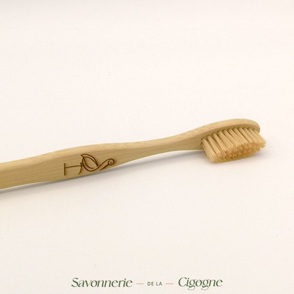 Brosse à dents Bambou - Soin & GrâceSavonnerie de la CigogneBrosse à dents Bambou