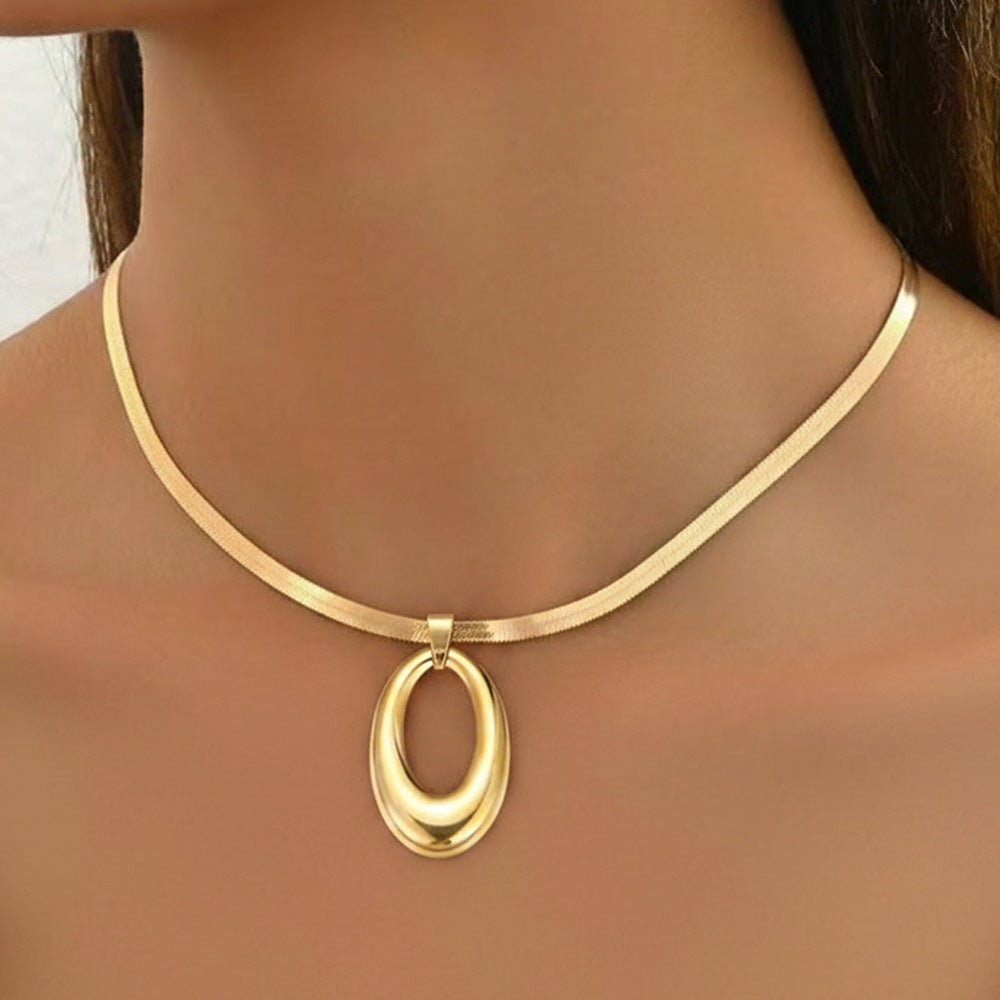 Collier Anneau Ovale Minimaliste en Acier Inoxydable - Soin & GrâceSoin & GrâceC7307b721022b63a21cefb1bcb5737e741591